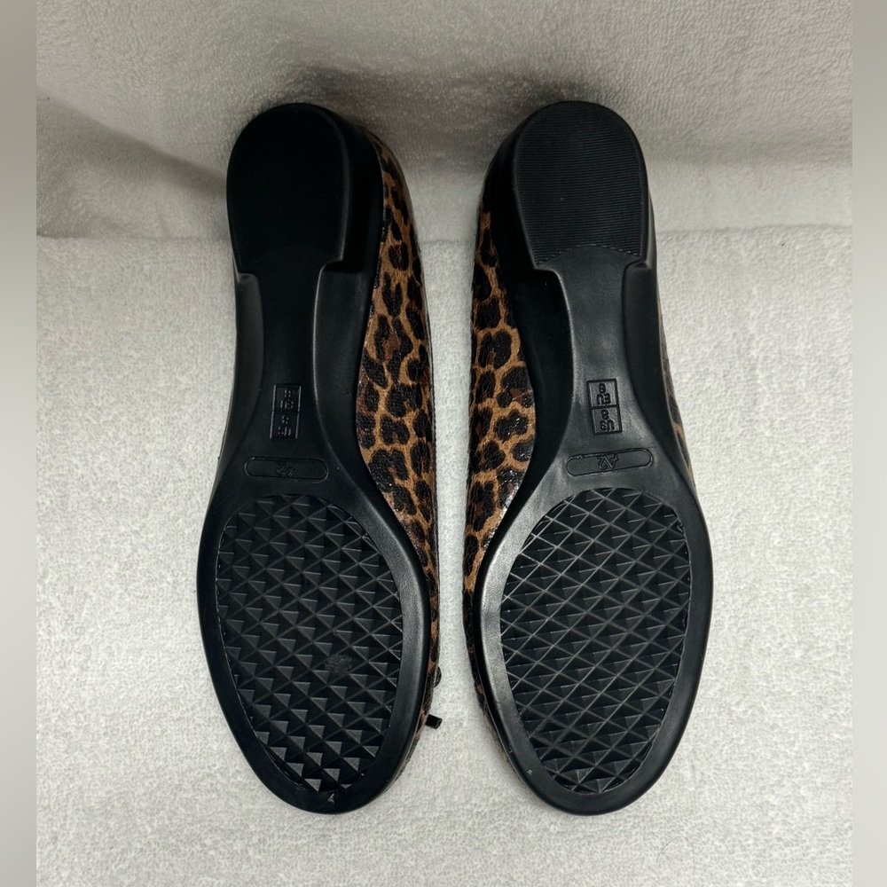 EUC A2 Aerosoles Animal Print Flats Size 8 - Picture 9 of 9